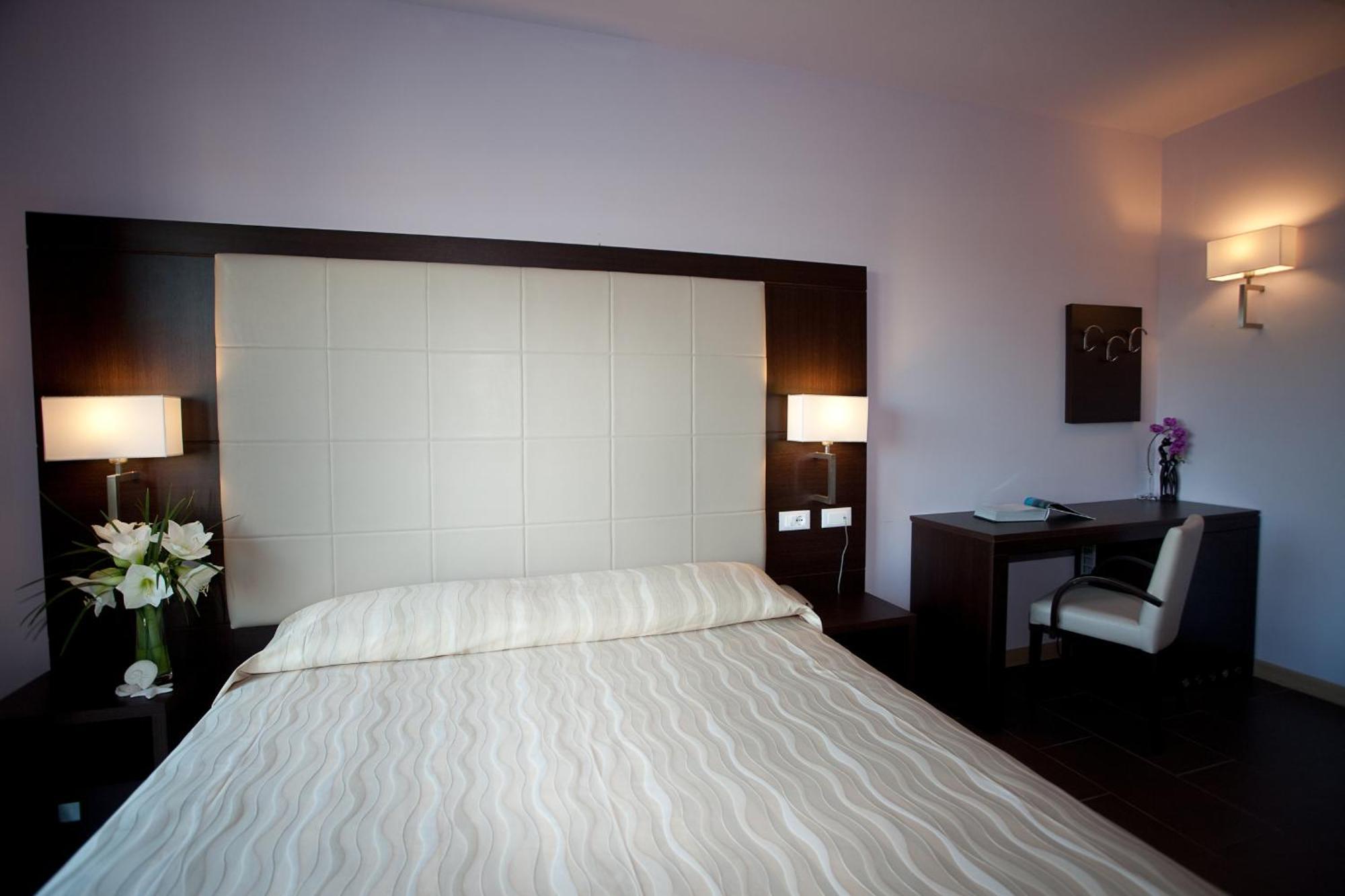 Hotel Porto Azzurro Sirmione Esterno foto