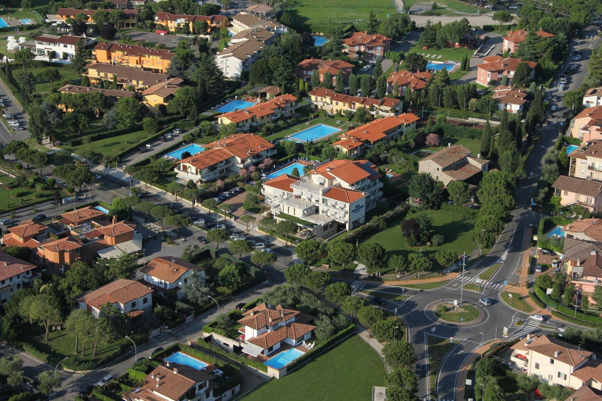 Hotel Porto Azzurro Sirmione Esterno foto
