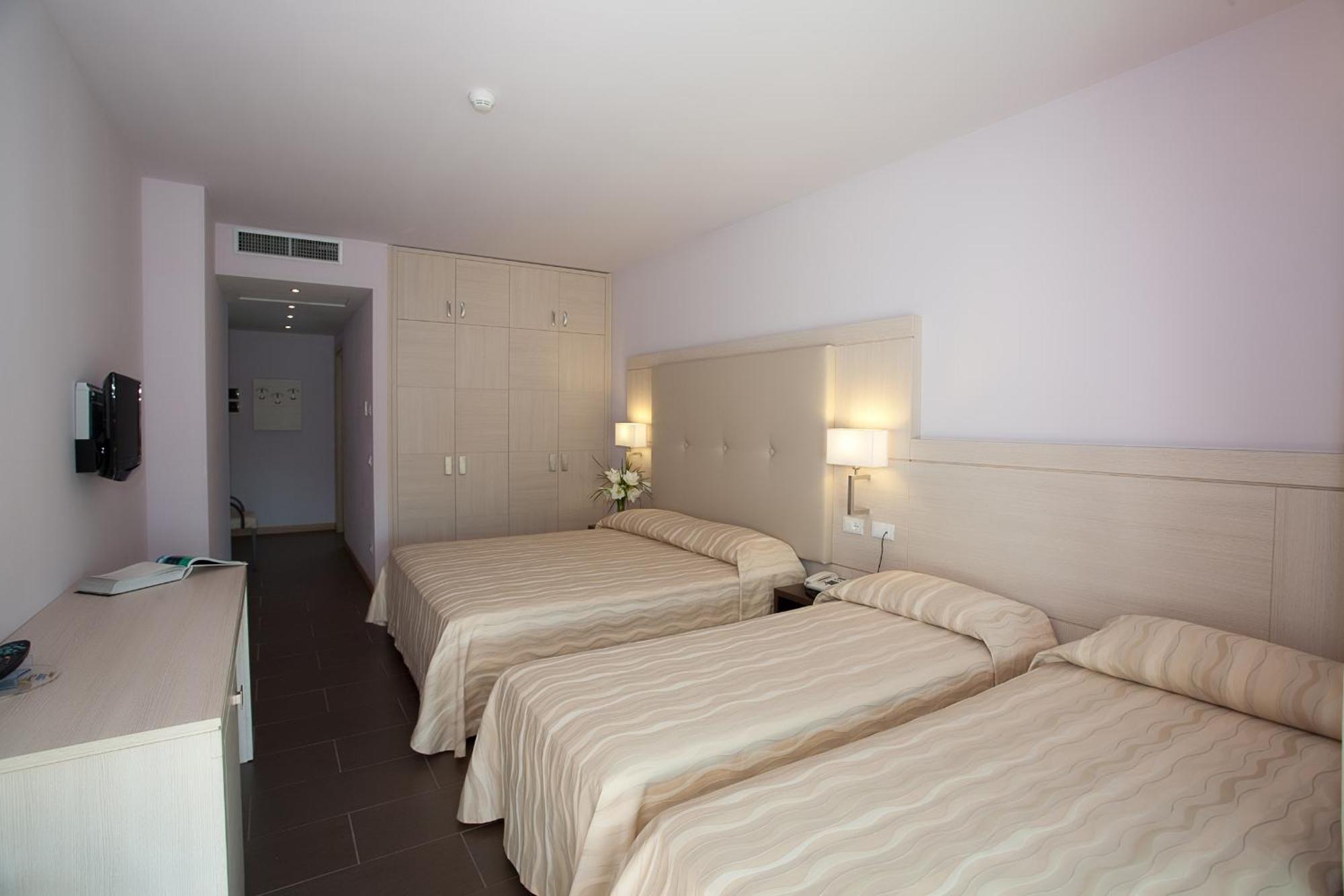 Hotel Porto Azzurro Sirmione Esterno foto